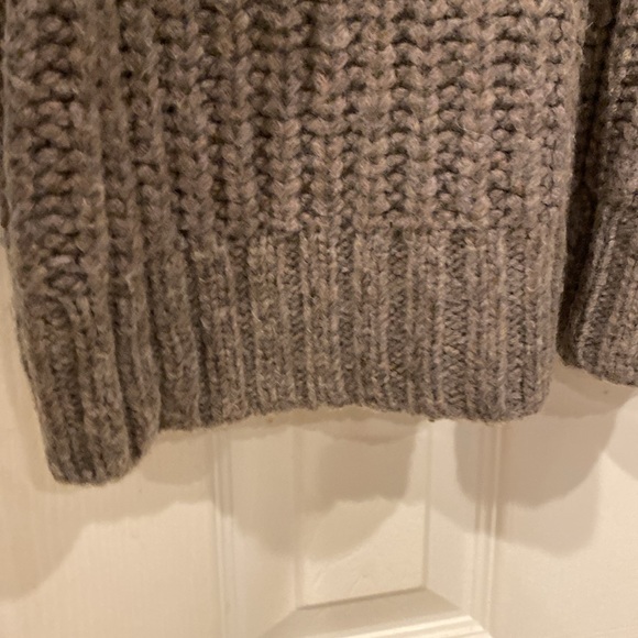 Cozy mock turtleneck sweater by aerie size XS, Soft brown color - Picture 3 of 9